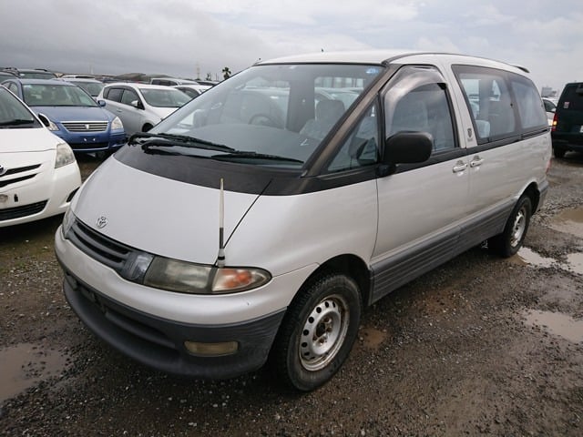 Luxury van comfort quiet powerful smooth best quality win at Japanese dealer auctions