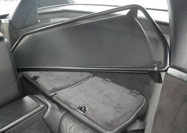 1996 SL500,gray interior,trunk through,excellent condition,removable divider
