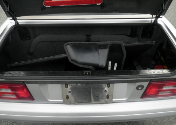 1996 Mercedes Benz SL500,trunk compartment,trunk through,trunk door,storage space