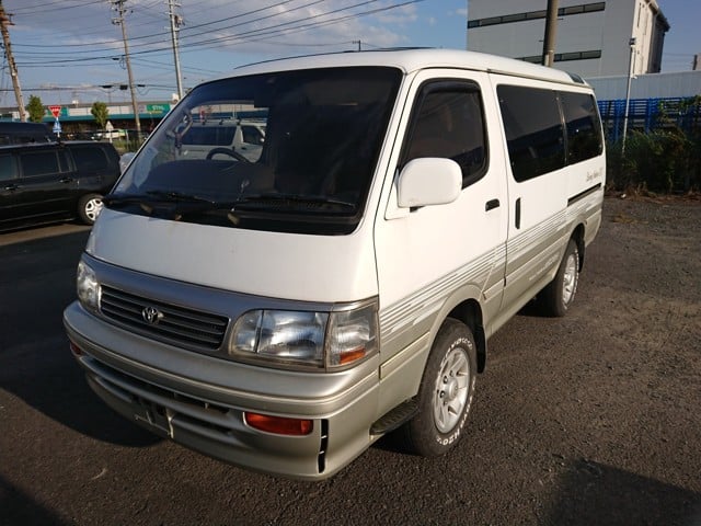 Japanese Diesel Van 3 row seats double sun roof 25 years old USA import directly auctions