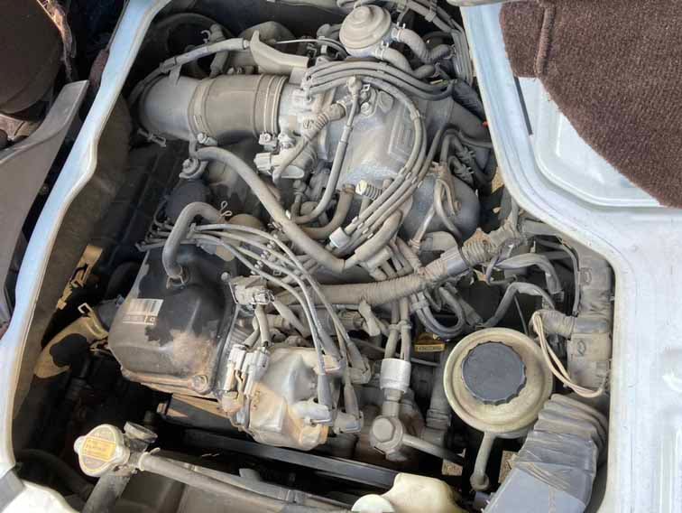 S and E Toyota Hiace with Gas Engine In Text Photo 8. Hiace RZ engine 2.4 liter gas engine Hiace