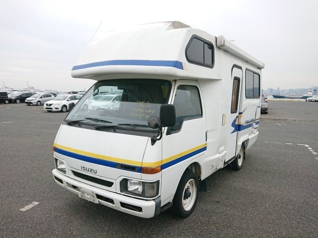 3.-Clean-secondhand-fargo-camper-from-Japan