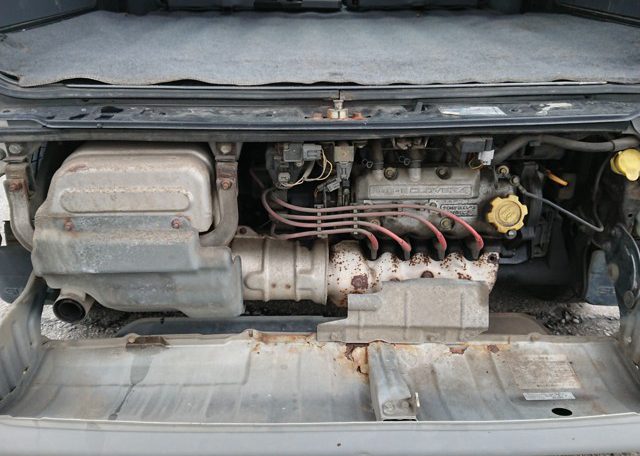 Subaru Sambar Diaz rear engine bay easy accesss spark plugs check oil