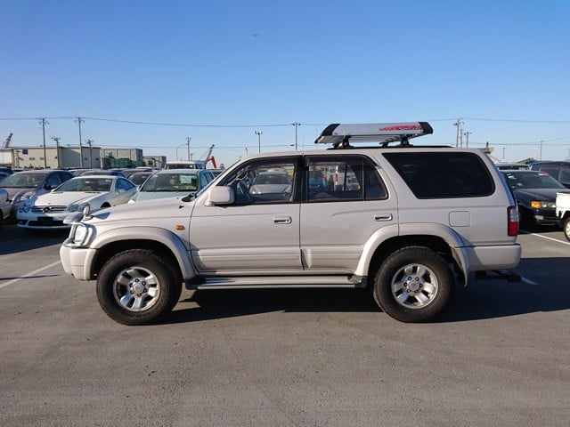 Great condition Low Mileage Tough reliable 4WD diesel 5MT buy and sell JDM Great prices Import Export straight to your door