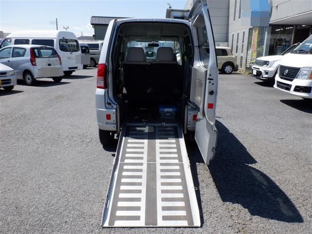 Mitsubishi Toppo welfare vehicle for wheelchair. Ramp extended. Japanese Import