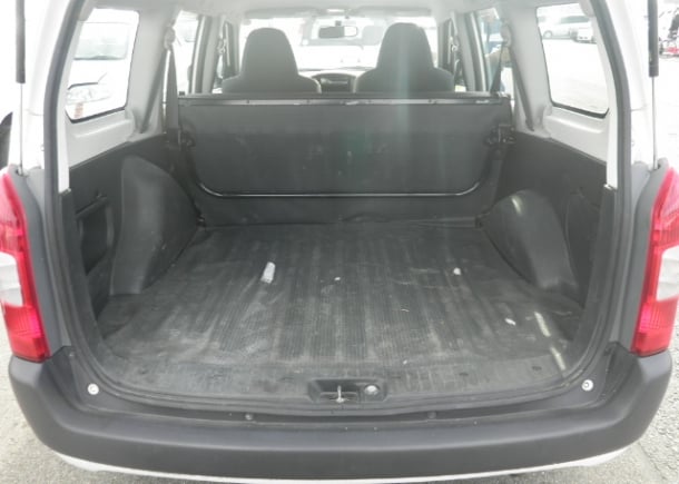 Probox Van is good alternative to works panel van. Simple easy to clean mats in rear. Import di