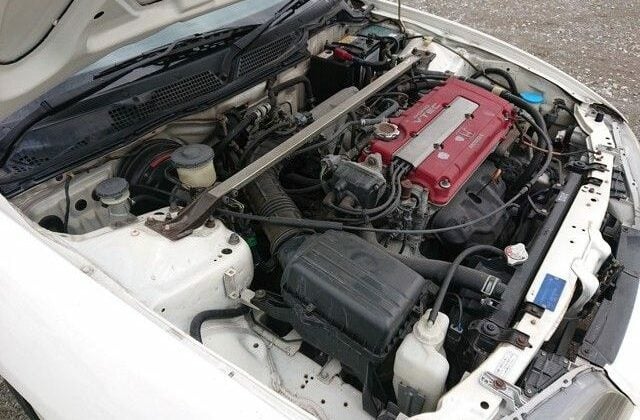28-Integra-R-Type-import-from-Japan-to-USA-by-Japan-Car-Direct.-Hand-Built-B18C-VTEC-engine.-Clean-car-640x456