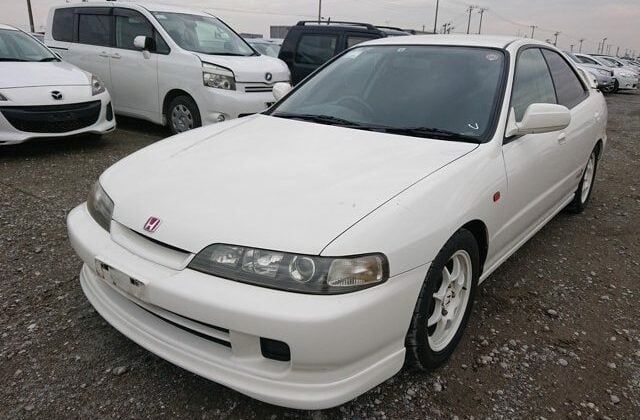 5.-Honda-Integra-R-Type-DB8-four-door-version.-Imported-from-Japan-to-USA-via-Japan--640x456