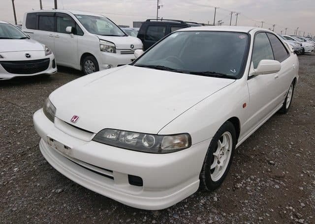 5.-Honda-Integra-R-Type-DB8-four-door-version.-Imported-from-Japan-to-USA-via-Japan--640x456