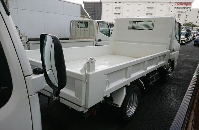 7-2006-Mitsubishi-Canter-Dump-Truck.-Rear-right-three-quarter-view-of-this-nice-truck