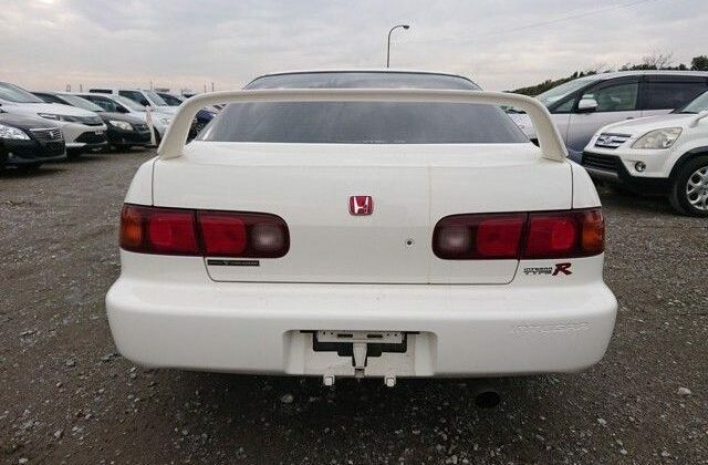 8-Integra-R-Type-self-import-direct-from-Japan-to-USA.-Worked-with-Japan-Car-Direct.-Bought-at-used-car-auction-640x456
