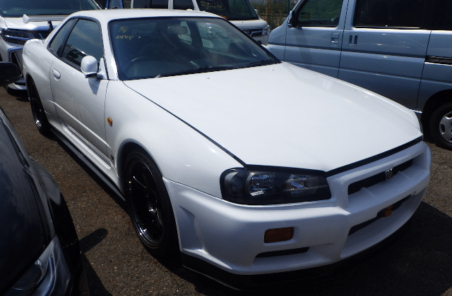 Nissan Skyline, classic JDM car, import Skyline from Japan, used Nissan Skyline for sale, white Skyline, Japanese sports car, Skyline customization, Japan car auctions, importing cars from Japan, Japan Car Direct, GTS-T