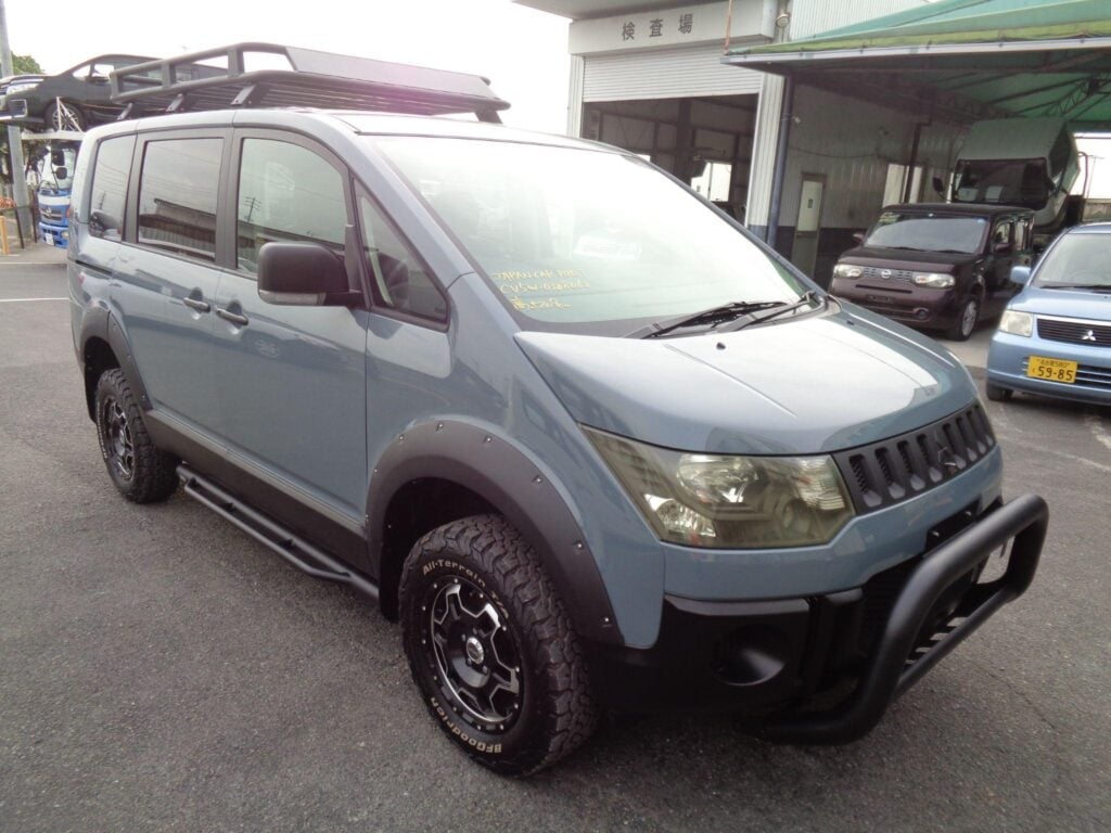 Mitsubishi Delica D5, Delica Off-Road, Mitsubishi Adventure Van, Japanese 4x4 Van, Delica D5 Camper, Used Delica Import, Japan Van Auction, Buy Delica From Japan, Japanese Adventure Vehicles, Japan Car Direct