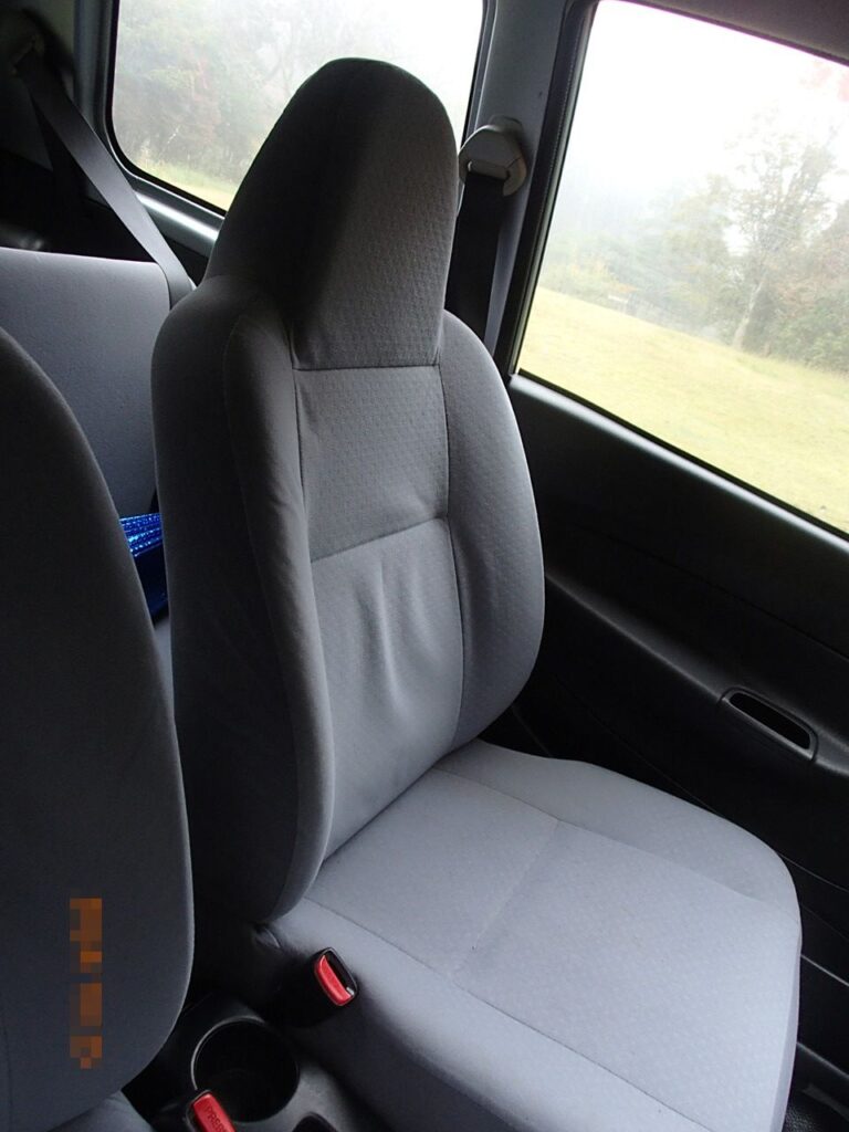 Daihatsu Mira Front seat view